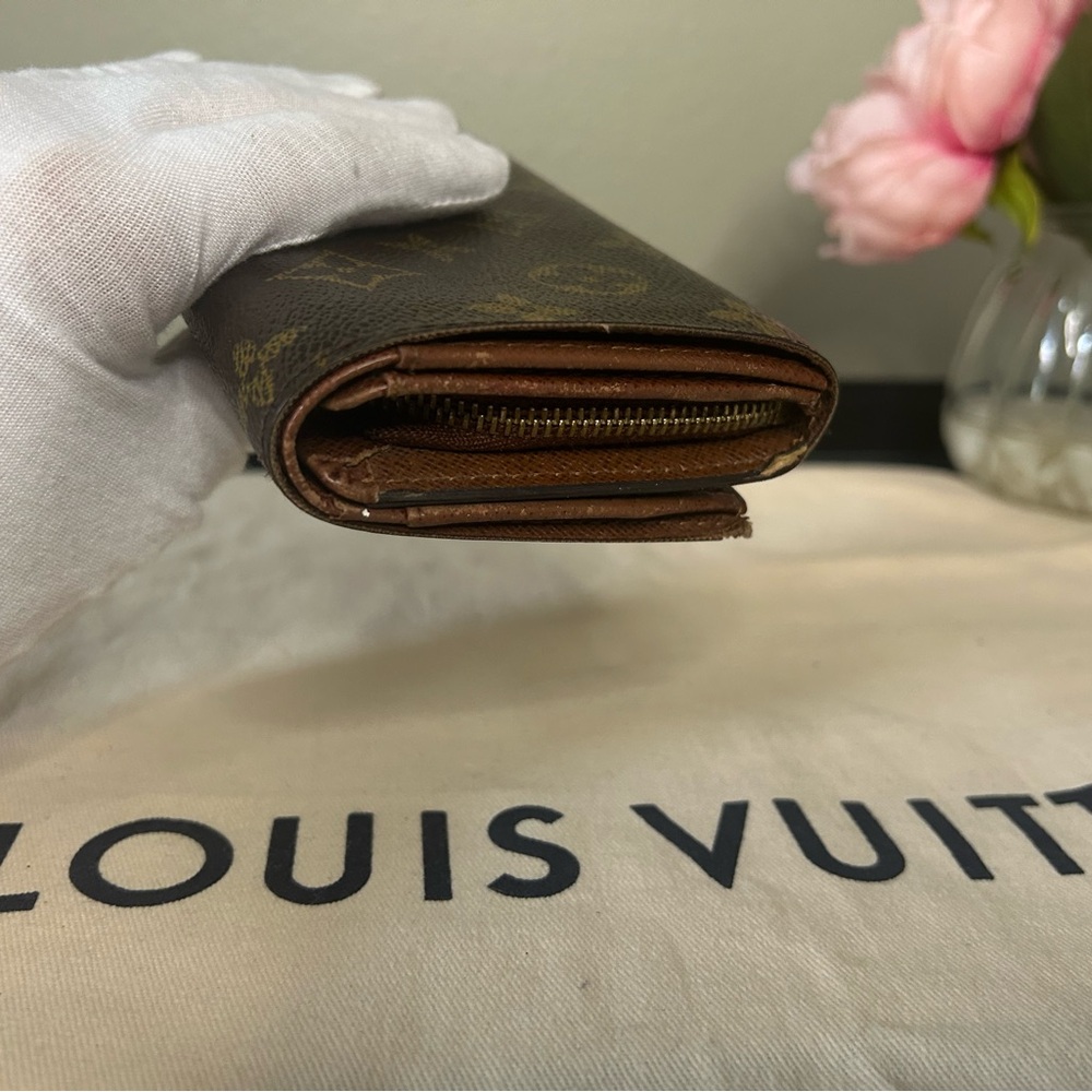Authentic Louis Vuitton Monogram TRESOR Wallet- Hidden Snap - Picture 9 of 11